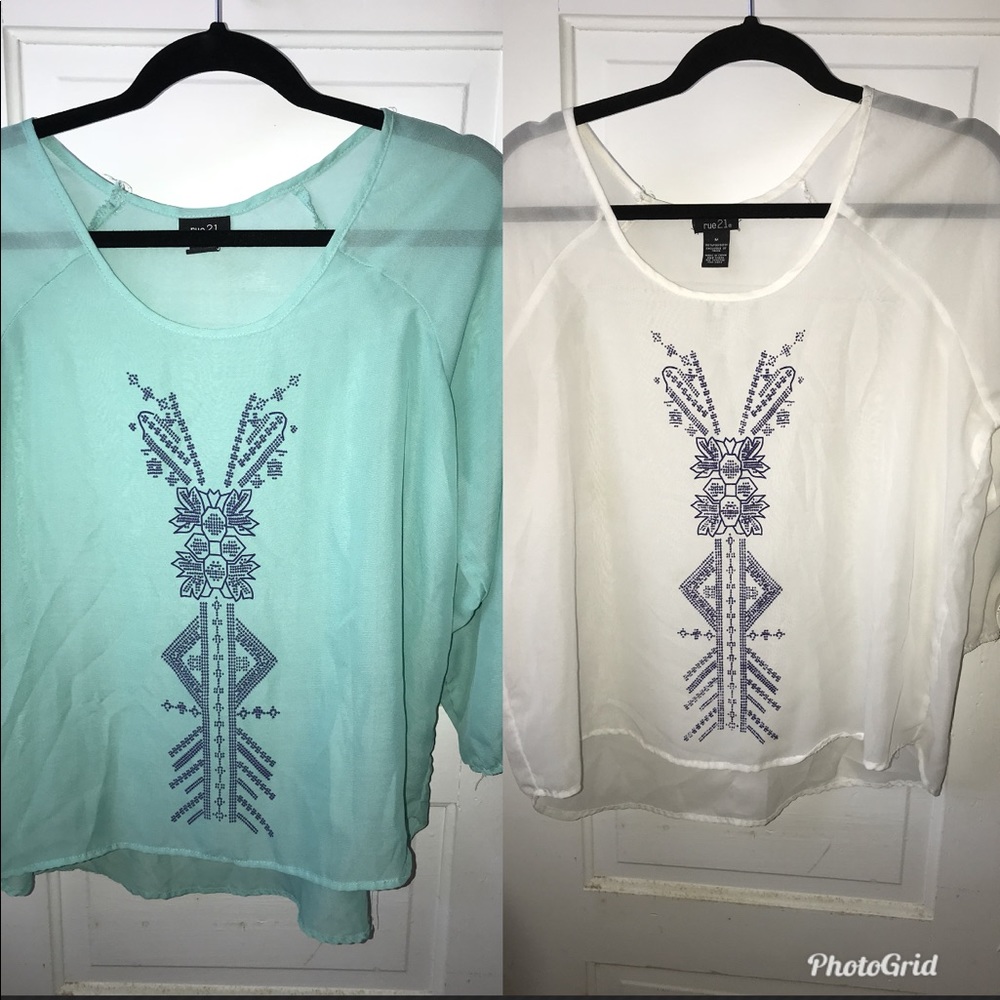🌸2 for $20 🌸 Bundle of (2) Blouses | Size Medium